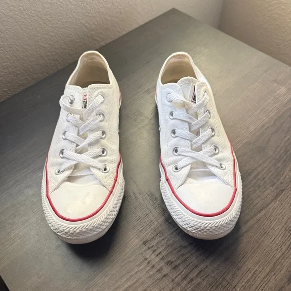 Converse low top white sneakers - Picture 6 of 6